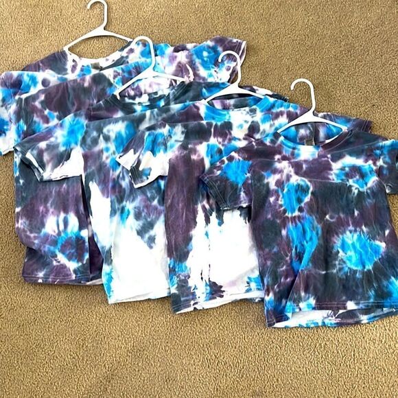 Gildan Tops - Matching Family Vacation Blue, Purple and White Starburst Tie Dye T-shirts (Mixe